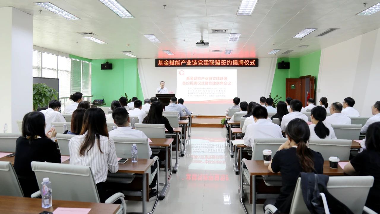 47abd5e1f2264bfba6d4243f243fd233.jpg 47abd5e1f2264bfba6d4243f243fd233.jpg